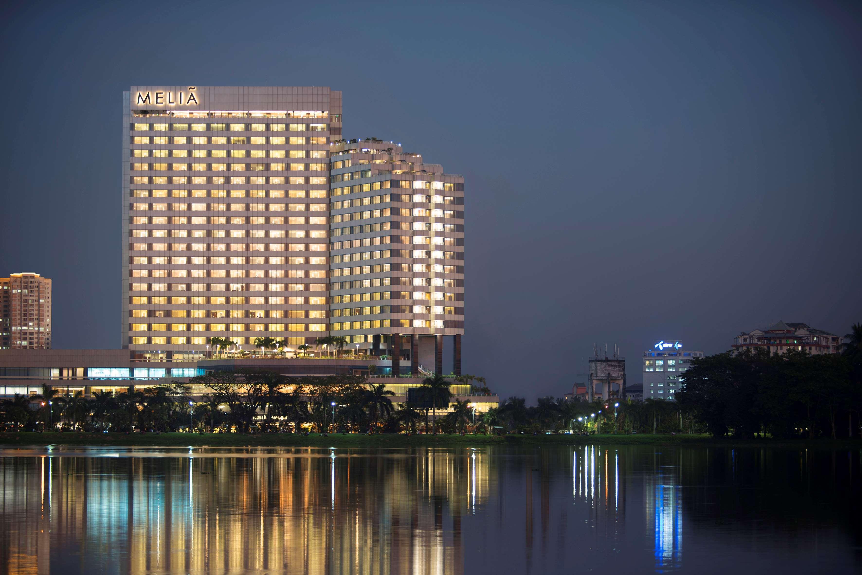 Hotel Melia Yangon Exterior foto